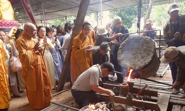 Quảng Nam: Lễ chú nguyện đúc Đại Hồng Chung tại chùa Thạch Khê