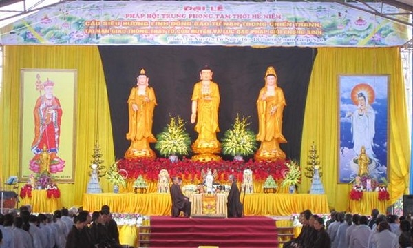 Thái Bình: Đại lễ cầu siêu đồng bào nạn vong tại chùa Từ Xuyên