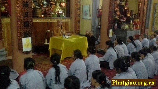 Thái Bình: Hơn 100 phật tử về chùa Vũ Hòa nghe pháp