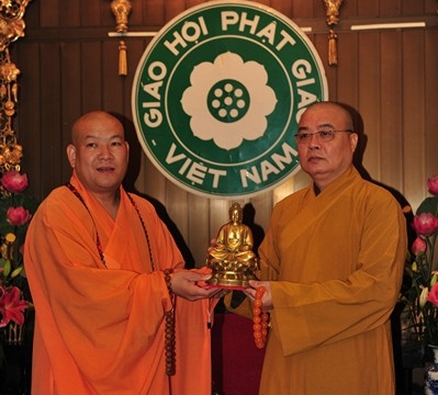 Hà Nội: HT.Thích Thanh Nhiễu tiếp phái đoàn Hiệp hội Phật giáo Trung Quốc