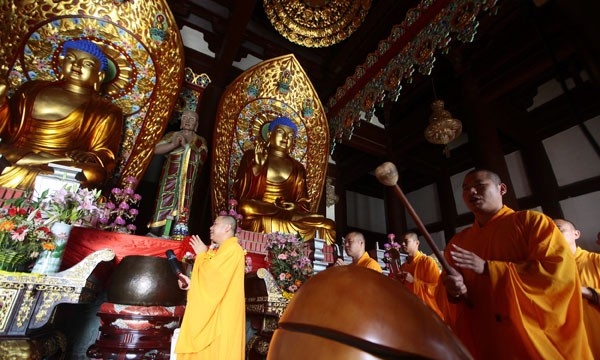 Trung Quốc: Nam San tự tổ chức Khánh đản Phật A Di Đà