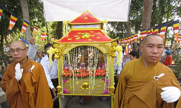 An Giang: Lễ cung nghinh Xá lợi Phật và an vị tại chùa Thất Bửu