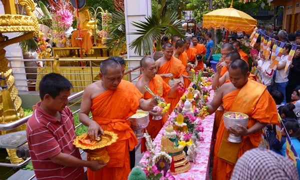 Tp.HCM: Nét đẹp Tết Chôl Chnăm Thmây tại chùa Chantarangsay