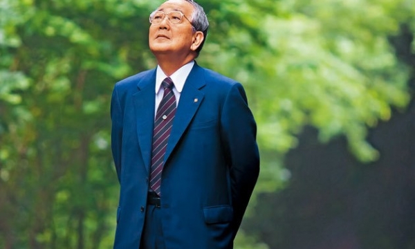 Inamori Kazuo, nhà kinh doanh tài ba hàng đầu Nhật Bản quyết định xuất gia