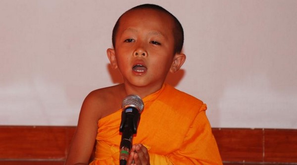 Thái Lan: Chú tiểu 8 tuổi thuộc lòng Tứ Diệu Đế 