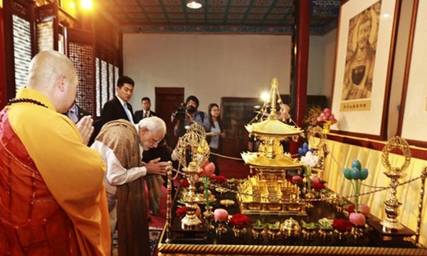 Thủ tướng Ấn Độ viếng thăm Di tích Phật giáo tại Trung Quốc