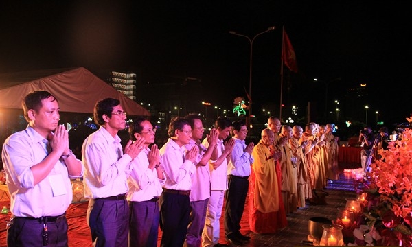 Nghệ An: Lễ tưởng niệm Bác Hồ và cầu nguyện hòa bình