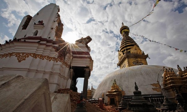 Nepal: Tôn tạo chùa Tháp Swayambhunath sau trận động đất