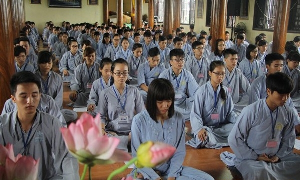 Thái Bình: Gần 300 bạn trẻ tu học chủ đề “Tôn kính Phật”