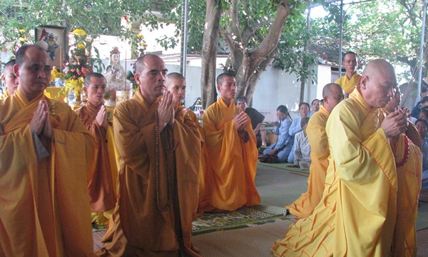 Nghệ An: Nhiều chùa tổ chức lễ Vu lan báo hiếu 
