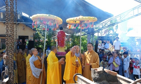 Quảng Nam: Lễ chú nguyện rót đồng đúc Đại Hồng Chung tại chùa Vĩnh An