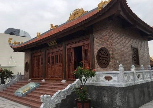 Những tòa chung cư xây chùa trên tầng thượng ở Hà Nội