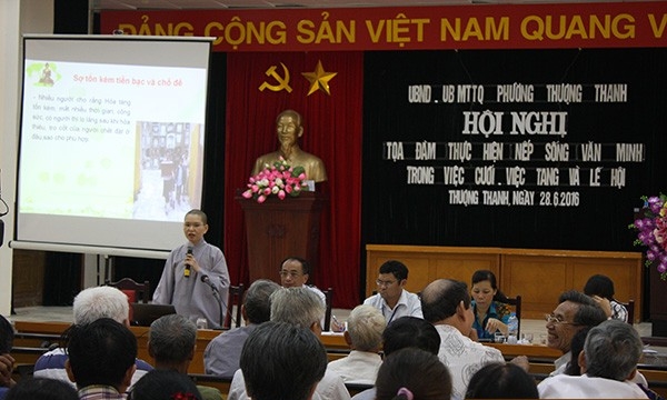 Hà Nội: Sư cô Thích Đồng Hoà thuyết giảng tại UBND phường Thượng Thanh