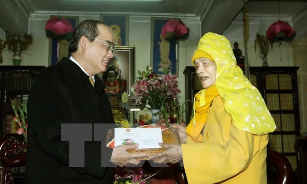 Chủ tịch MTTQ Việt Nam chúc Tết Trưởng lão Hòa thượng Thích Phổ Tuệ