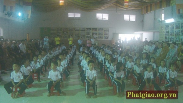 Kiên Giang: Thăm Trung tâm từ thiện xã hội Phật Quang