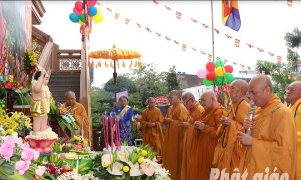 B.Dương, B.Giang: Thị xã Thuận An, huyện Việt Yên tổ chức Đại lễ Phật Đản