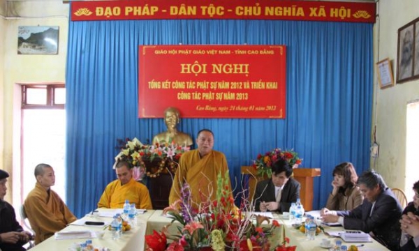 Hưng Yên: BTS Phật giáo tỉnh và Tập đoàn Vingroup tặng quà Tết