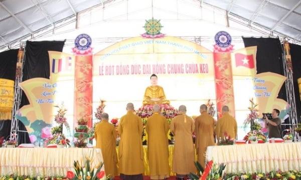 Hà Nội: Lễ rót đồng đúc Đại Hồng Chung chùa Keo