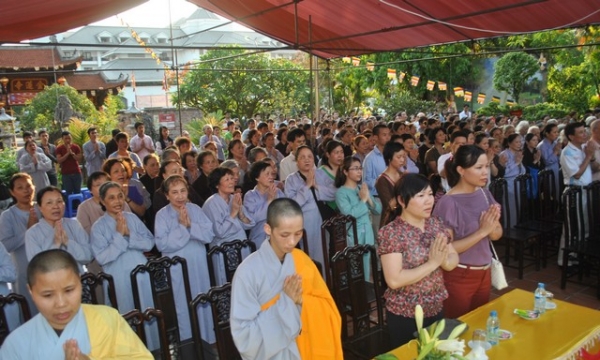 Hà Nội: Đại lễ Phật Đản PL.2557 chùa Kim Liên