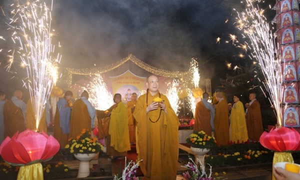 Hưng Yên: Đêm hoa đăng mừng Khánh đản Đức A Di Đà
