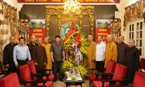 Hà Nội: Lãnh đạo Bộ Công an chúc mừng Phật đản 2016