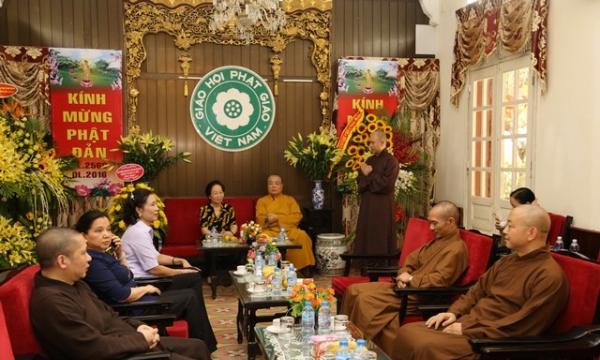 Hà Nội: Nguyên PCT nước Nguyễn Thị Doan chúc mừng Phật đản 