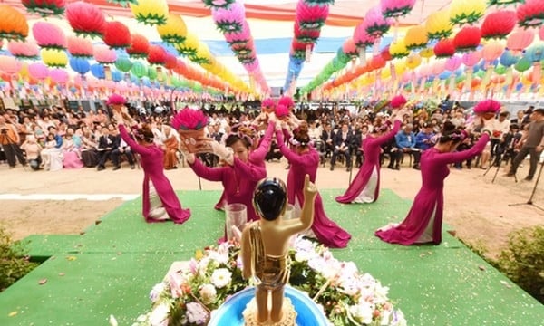 Hàn Quốc: Hàng trăm nghìn người diễu hành mừng ngày Phật Đản