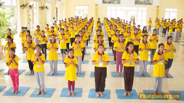 Nghệ An: Hơn 200 bạn trẻ về chùa Chí Linh tu học