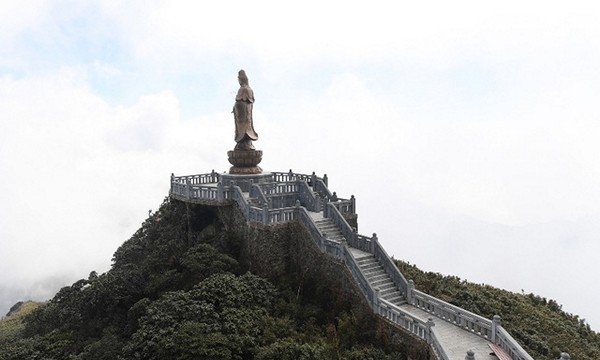 Quần thể tâm linh trên đỉnh Fansipan - Điểm đến lễ Phật cầu an đầu năm mới