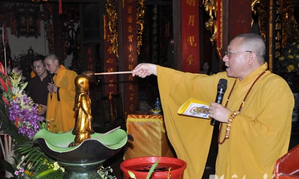 Hà Nội: Chùa Liên Phái vui mừng Phật Đản PL.2562