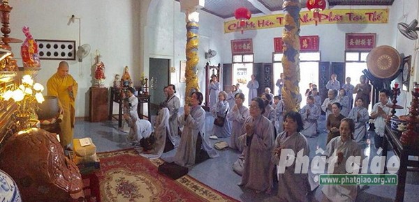 Khánh Hòa: Phật tử thị xã Ninh Hòa cúng dường trường hạ