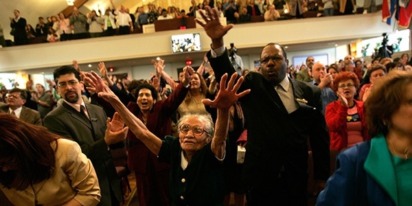 Người cao tuổi ở Mỹ yêu chuộng tôn giáo hơn các quốc gia khác