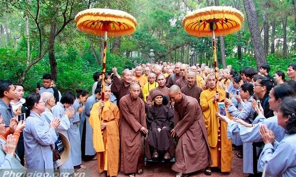 Hành trình từ Đà Nẵng trở về Huế của Thiền sư Thích Nhất Hạnh