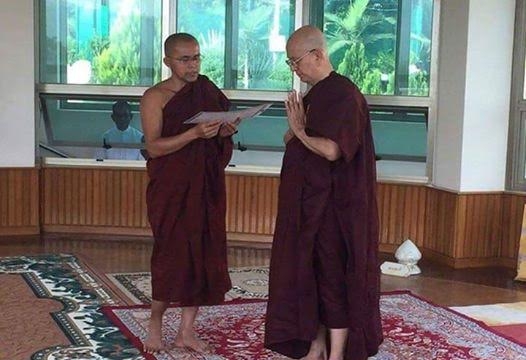 Ông U Thein Sein cựu tổng thống Miến Điện đã xuất gia tỳ kheo