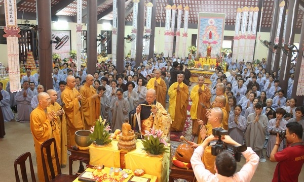 Hà Nội: Trai đàn thuyết u minh giới & lễ truyền thụ giới bồ tát tại chùa Hòa Phúc