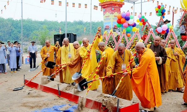 Kon Tum: Lễ đặt đá khởi công xây dựng chùa tại huyện vùng biên giới