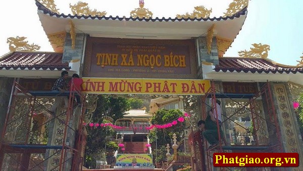 Chùa Tiên Phong ở Vũng Tàu trang hoàng mừng lễ Phật đản, PL.2560