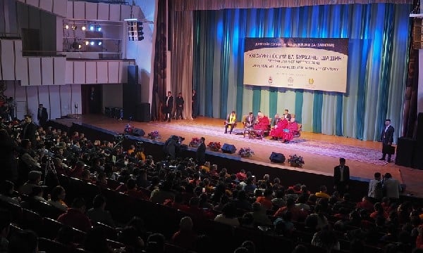 Đức Đạt Lai Lạt Ma chia sẻ pháp thoại với thanh niên ở Mông Cổ