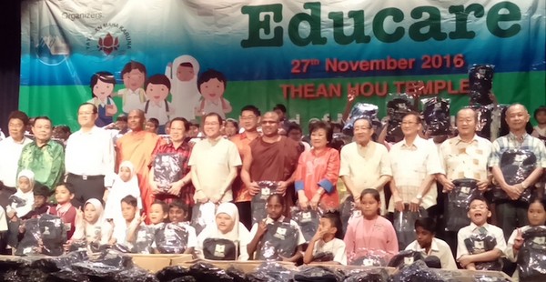 Malaysia: Phật giáo trợ cấp giáo dục cho học sinh Hồi giáo nghèo