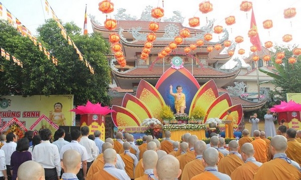 Quảng Trị, Tp.HCM, Đồng Tháp, Thái Bình: Nhiều hoạt động chào mừng Đại lễ Phật Đản