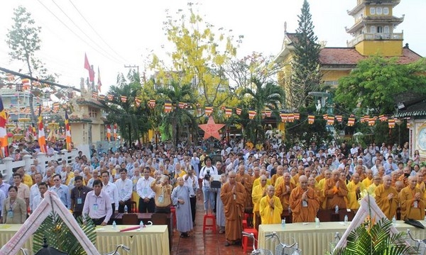 Các tỉnh/thành trên cả nước tổ chức Đại lễ Phật Đản PL.2561 (P.1)