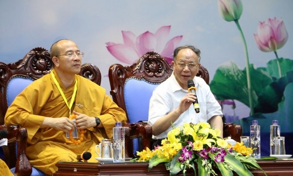 Lai Châu: Phật tử trẻ tọa đàm giao lưu ấn tượng với Gs Hoàng Chí Bảo