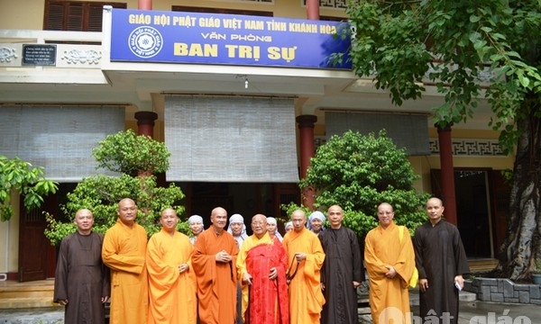Đoàn Phật giáo Thái Lan thăm BTS Phật giáo Khánh Hòa