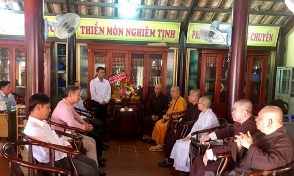 Bình Dương: Lãnh đạo tỉnh chúc mừng Đoàn Đại biểu Phật giáo