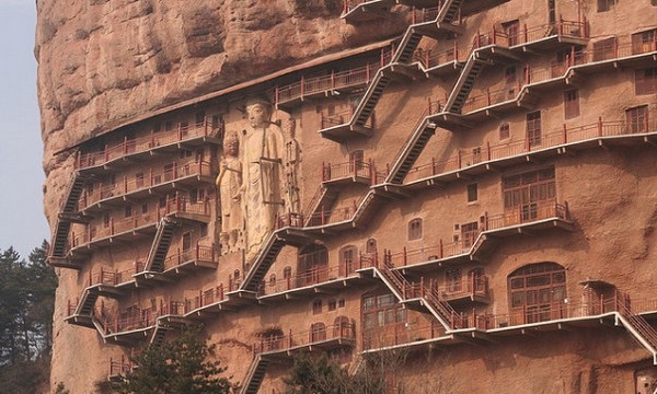 Trung Quốc: Quần thể hang động và các pho tượng Phật ở Cam Túc