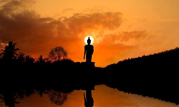 Những suy ngẫm về việc thờ Phật