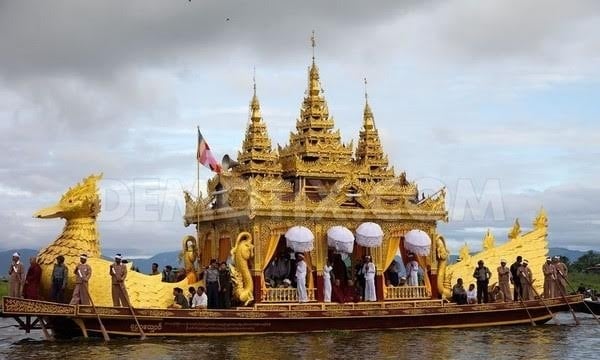 Myanmar: Lễ hội cung nghinh tượng Phật trở về chùa Phaungtaw Oo