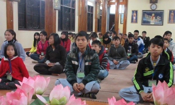 Thái Bình: 200 bạn trẻ đón năm mới tại chùa Từ Xuyên, chùa Văn Môn