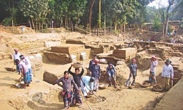 Bangladesh: 16 ngôi bảo tháp Phật giáo tìm thấy tại làng Nateshwar