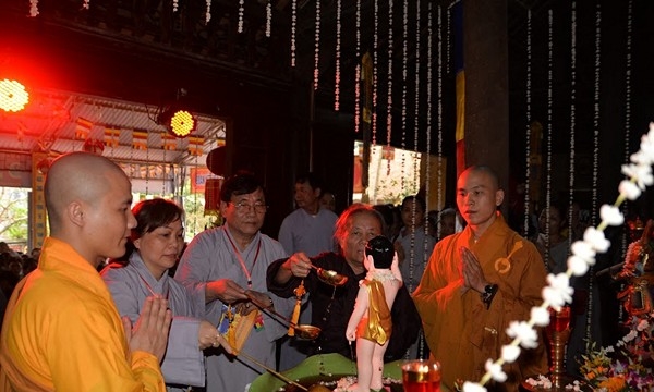 Hà Nội: Chùa Vạn Phúc mừng ngày đức Phật Đản sinh